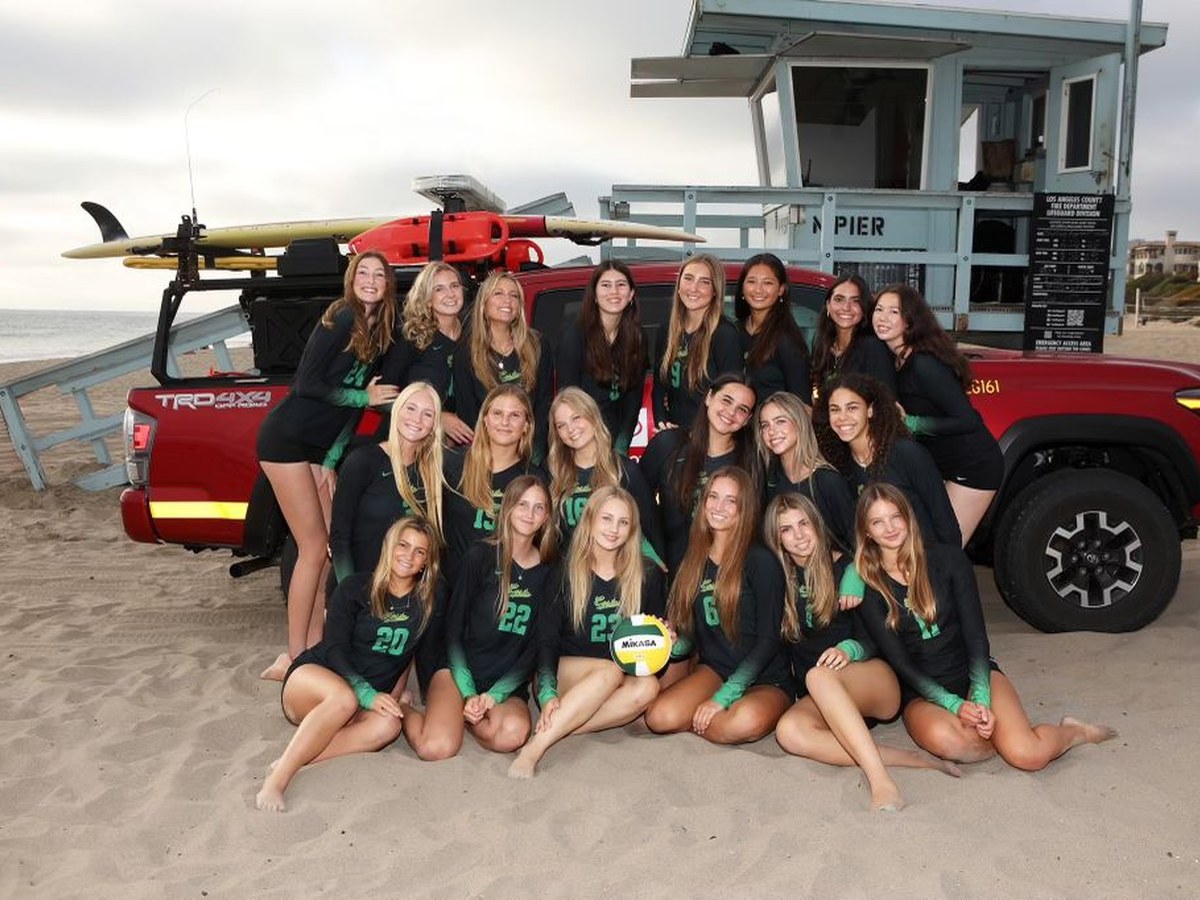 Mira Costa girls indoor volleyball team